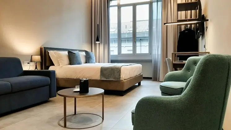 City Tek Büyük Yataklı Oda