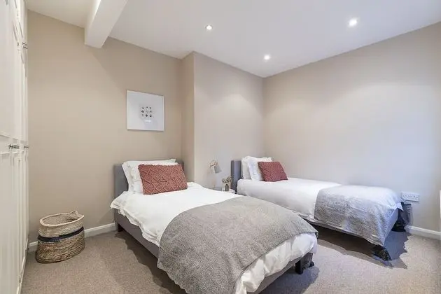 Ev (3 Bedrooms)