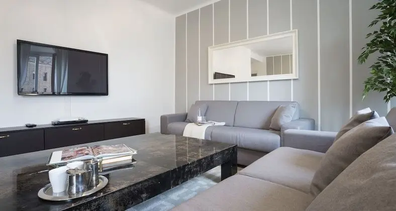 Apart Daire, 2 Yatak Odası, 2 Banyolu (Duomo Attic)