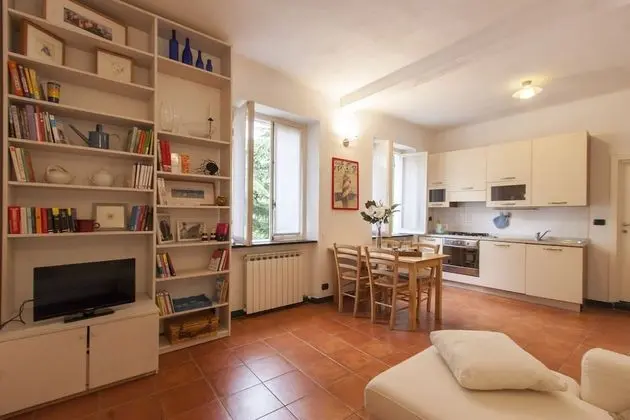 Apart Daire, 2 Yatak Odası (Location:  via Romana di Quarto)