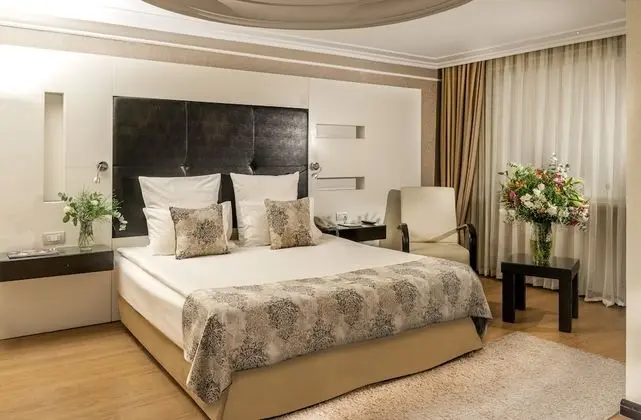 Grand Premier Suite