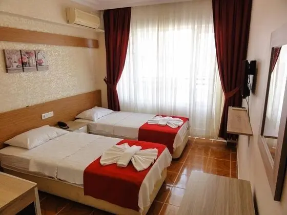 Çift Kişilik, Şehir Manzaralı