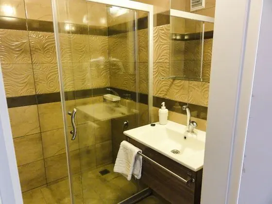 Çift Kişilik, Şehir Manzaralı