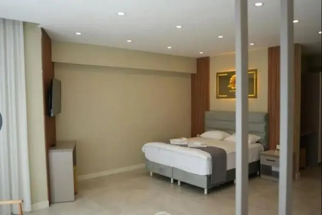 Jakuzili Deluxe Suite Oda