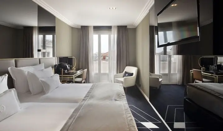 Deluxe Tek Büyük Yataklı Oda, Balkon