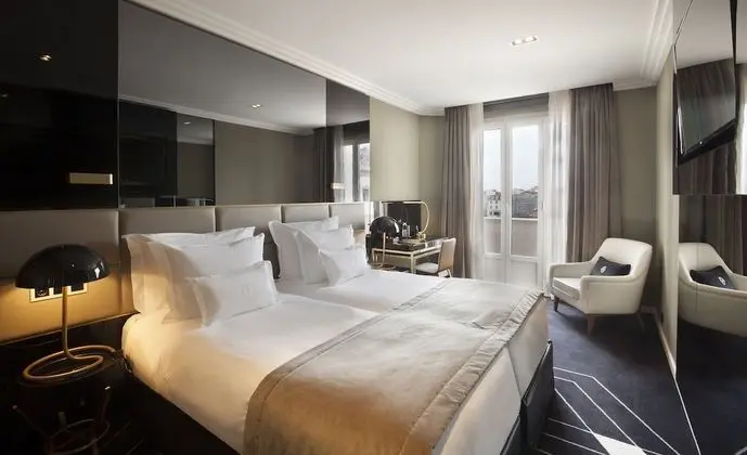 Deluxe Tek Büyük Yataklı Oda, Balkon