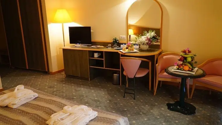 Grand Oda, Bahçe Manzaralı