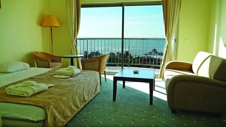 Grand Oda, Deniz Manzaralı