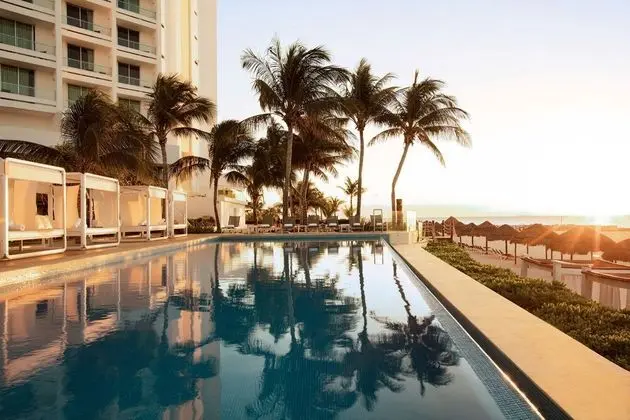 Altitude Corner Suite Ocean Front