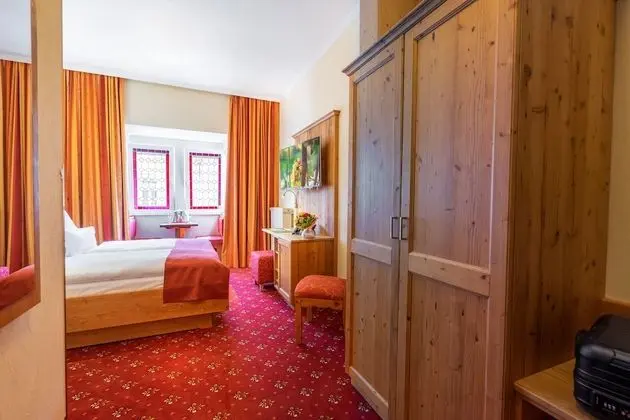 Superior Tek Büyük Yataklı Oda, 1 Büyük (Queen) Boy Yatak, Sigara İçilmez, Şehir Manzaralı