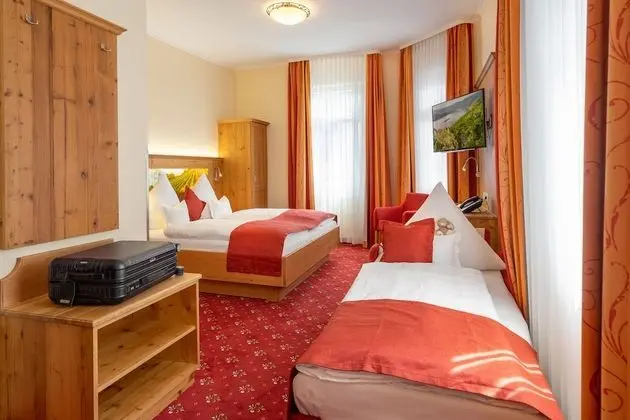 Superior Tek Büyük Yataklı Oda, 1 Büyük (Queen) Boy Yatak, Sigara İçilmez, Şehir Manzaralı