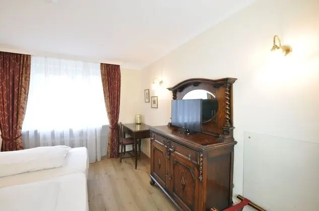 Standard Tek Büyük Yataklı Oda