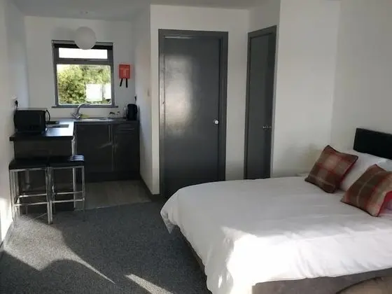 Tek Büyük Yataklı Oda, Banyolu/Duşlu (Self Catering)