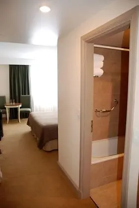 Standard Oda, 1 Büyük (Queen) Boy Yatak