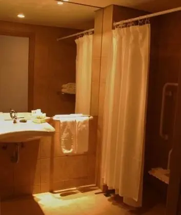 Standard Oda, 1 Büyük (Queen) Boy Yatak