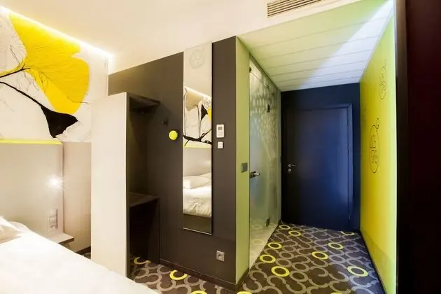 Büyük Yataklı Tek Kişilik Oda