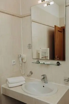 Standard Üç Kişilik Oda