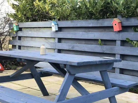 Stüdyo, Bahçe Manzaralı