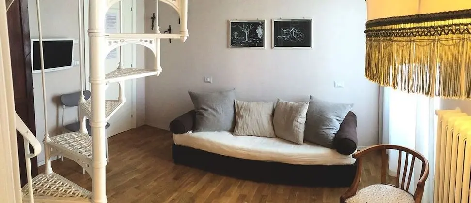 Tek Büyük Yataklı Oda, 1 Büyük (Queen) Boy Yatak, Sigara İçilmez