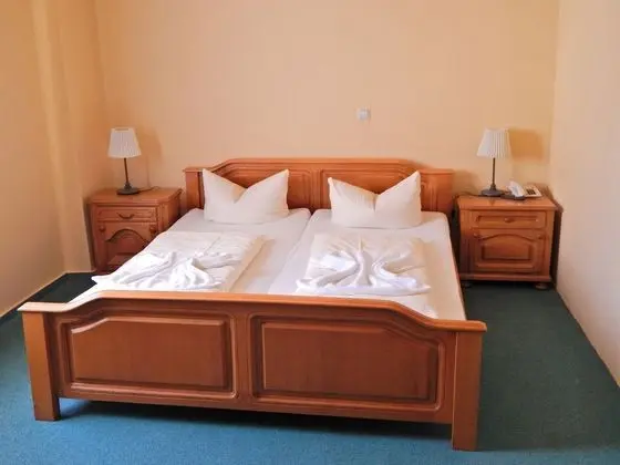 Economy Tek Büyük Yataklı Oda