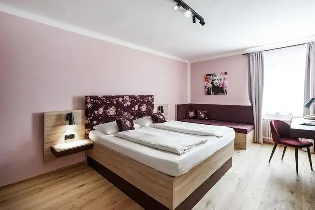 Deluxe Tek Büyük veya İki Ayrı Yataklı Oda