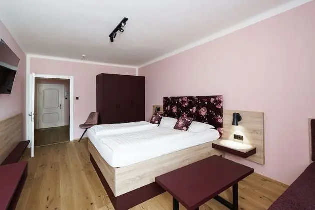 Deluxe Tek Büyük veya İki Ayrı Yataklı Oda