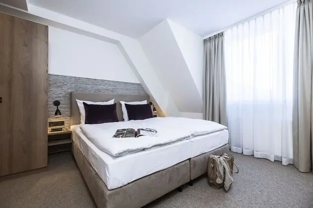 Comfort Tek Büyük Yataklı Oda