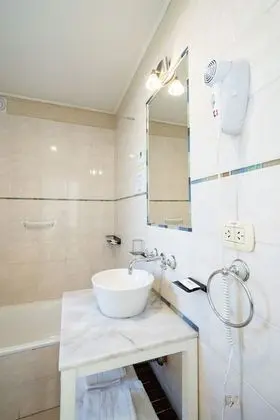 Traditional Tek Büyük Yataklı Oda