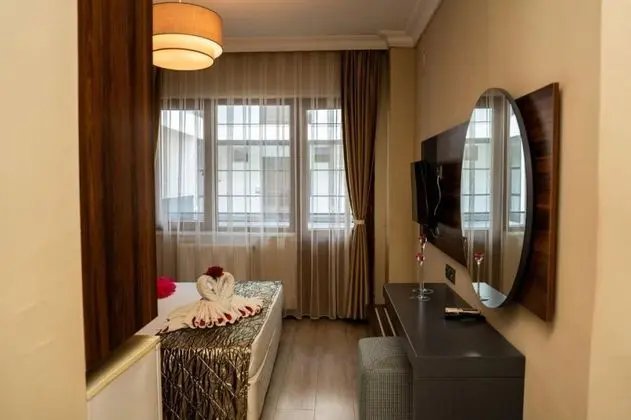 https://images.odamax.com/img/1024x768/odamax/image/upload/Altuncu_Premium_Thermal_Hotel_202511051634031_Altuncu_Premium_Termal_Standart_Oda_4_.jpg