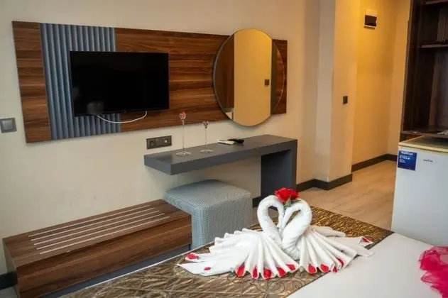 https://images.odamax.com/img/1024x768/odamax/image/upload/Altuncu_Premium_Thermal_Hotel_202511051634031_Altuncu_Premium_Termal_Standart_Oda_5_.jpg