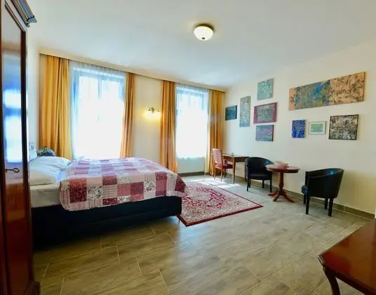 Romantic Stüdyo