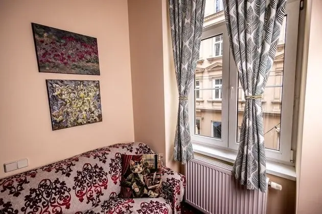 Romantic Stüdyo