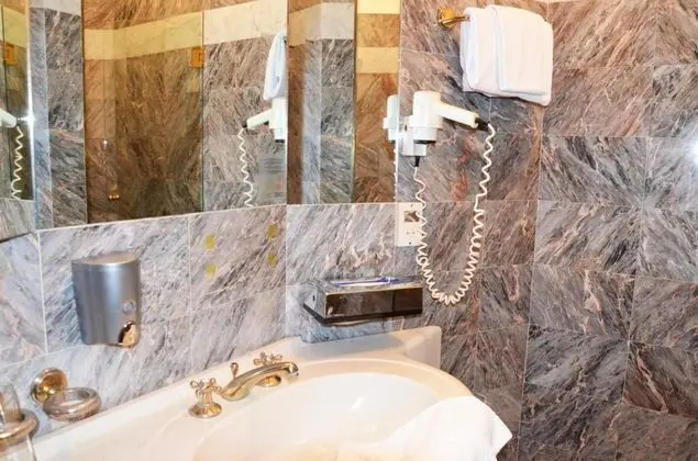1 Çift Kişilik Veya 2 Tek Kişilik Yatak Deluxe