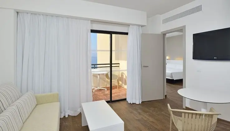 Family Tek Büyük Yataklı Oda, Balkon, Deniz Manzaralı (2 Adults)
