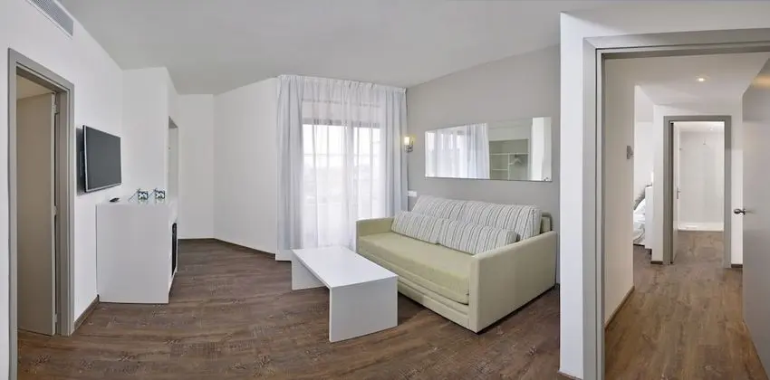 Family Tek Büyük Yataklı Oda, Balkon, Deniz Manzaralı (2 Adults)