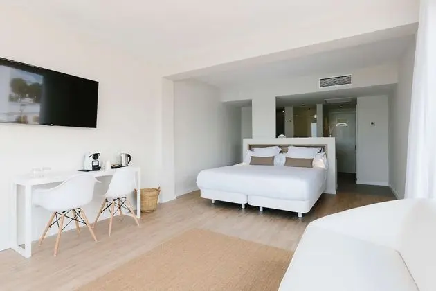 Junior Suite Pool View single Use