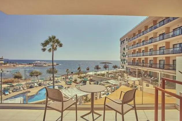 Tek Büyük Yataklı Oda, Deniz Manzaralı, Denize Bakan (My Favorite Club - 2 Adults)