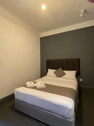 Tek Büyük Yataklı Oda, Banyolu/Duşlu