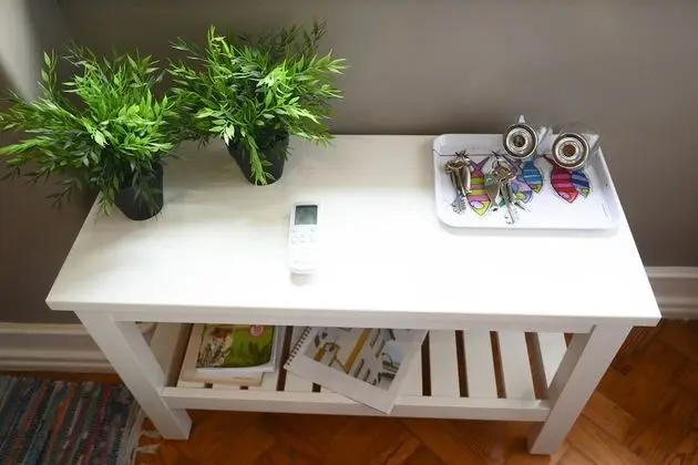 İki Ayrı Yataklı Oda, Ortak Banyo