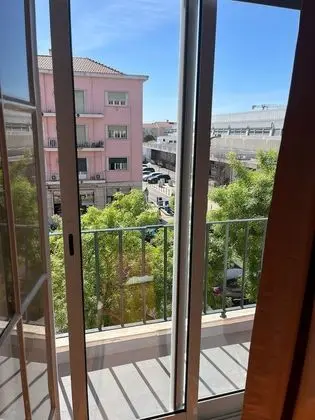 Tek Büyük Yataklı Oda, Ortak Banyo