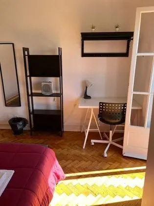 Tek Büyük Yataklı Oda, Ortak Banyo