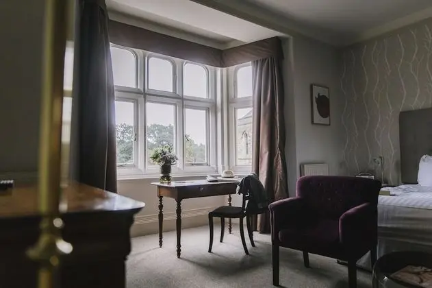 Tek Büyük veya İki Ayrı Yataklı Oda, Bahçe Manzaralı