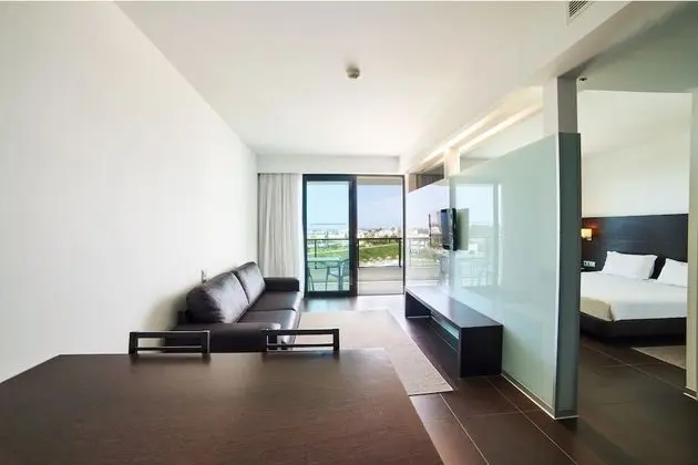Premium Suite, Pool View (3 Adults)