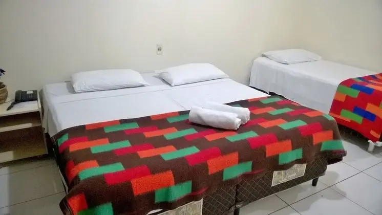 Üç Kişilik Oda