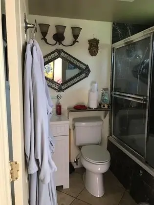Family Tek Kişilik Oda