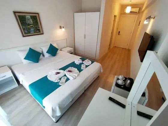 Standard Tek Büyük Yataklı Oda, 1 Çift Kişilik veya 2 Tek Kişilik Yatak, Balkon/Veranda