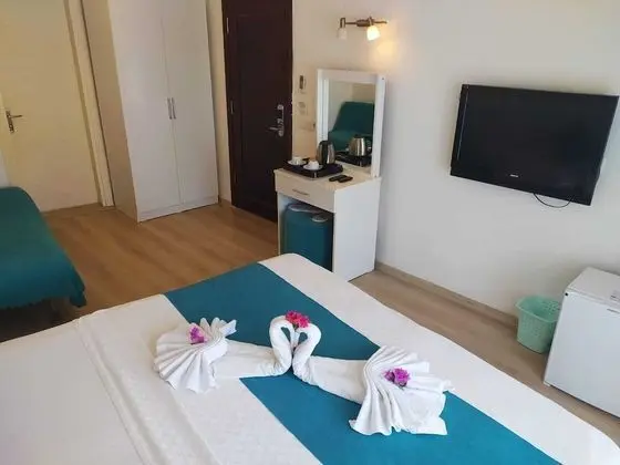 Standard Tek Büyük Yataklı Oda, 1 Çift Kişilik veya 2 Tek Kişilik Yatak, Balkon/Veranda