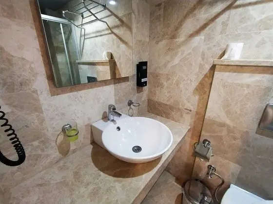 Standard Tek Büyük Yataklı Oda, 1 Çift Kişilik veya 2 Tek Kişilik Yatak, Balkon/Veranda