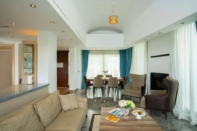 Villa 4+1 Oda-Özel Havuzlu, Özel Havuzlu ve Bahçeli