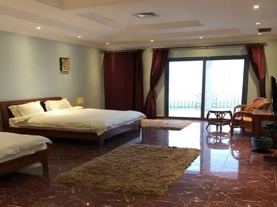 Family Chalet, 5 Bedrooms, Sea View, Ground Floor